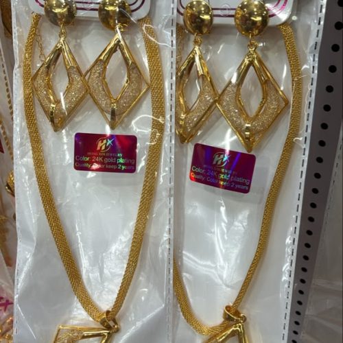 Quality Pendant & Earrings Jewelry Set