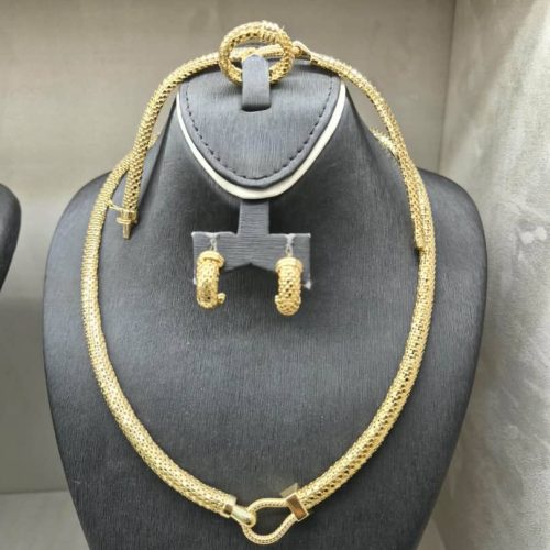 18 KT Gold Women’s SeT 25.2GRAM