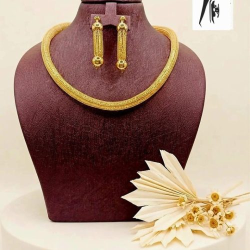 18kt Gold Necklace & Earrings Set – 16.46g
